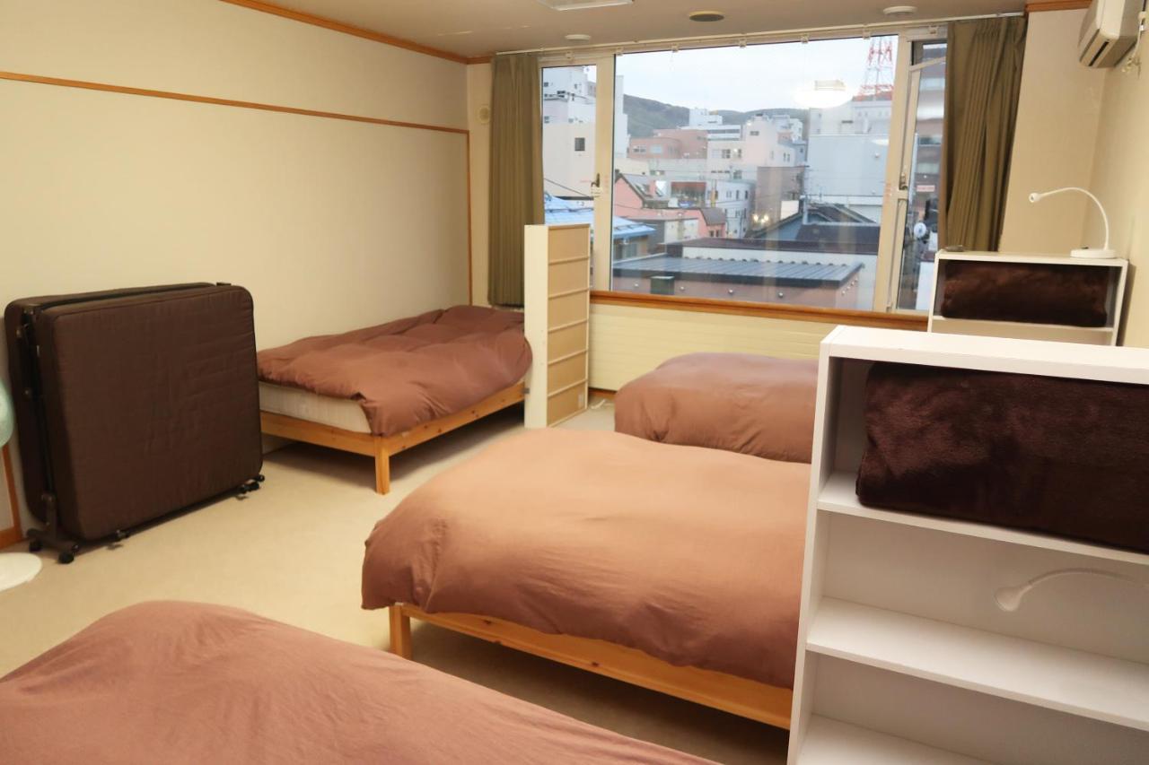 Otaru Ekimae Guest House Ito Buitenkant foto