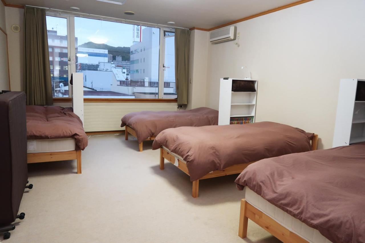 Otaru Ekimae Guest House Ito Buitenkant foto